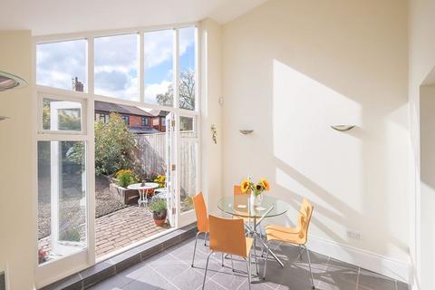 3 bedroom semi-detached bungalow for sale, Oakfield Terrace, Gosforth, Newcastle Upon Tyne