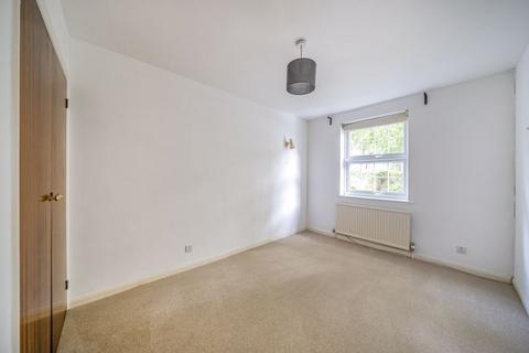 12 Warren Road, Purley, CR8 1AA