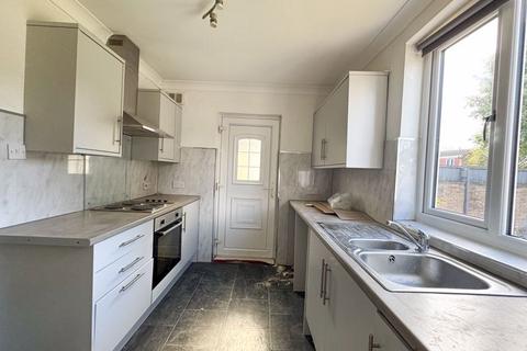 3 bedroom semi-detached house for sale, STAINTON DRIVE, GRIMSBY