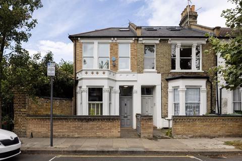 3 bedroom end of terrace house for sale, Wendell Road W12