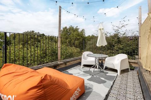 3 bedroom end of terrace house for sale, Wendell Road W12