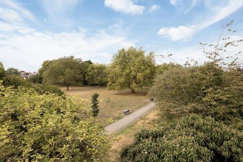 3 bedroom end of terrace house for sale, Wendell Road W12