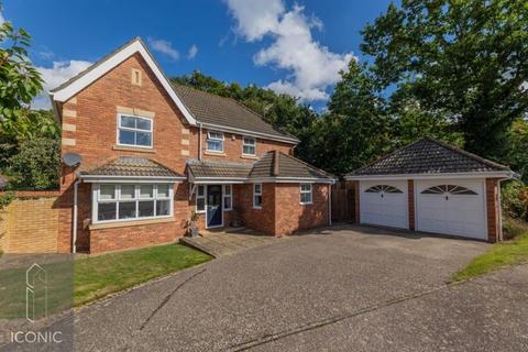 15 Marriott Chase, Taverham, Norwich, NR8 6QQ