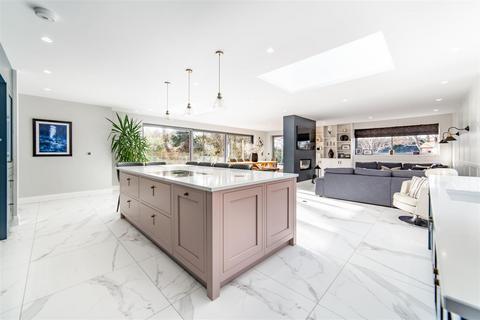 5 bedroom detached house for sale, Runnymede Road, Darras hall NE20
