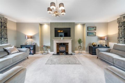5 bedroom detached house for sale, Runnymede Road, Darras hall NE20