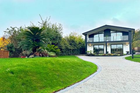 4 bedroom detached house for sale, Nags Head Lane, Great Missenden HP16