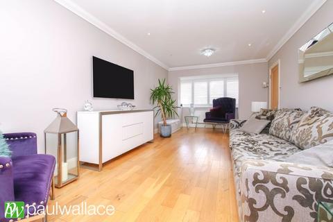 5 bedroom detached house for sale, Woodstock Road, Broxbourne