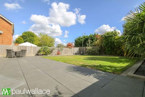 5 bedroom detached house for sale, Woodstock Road, Broxbourne