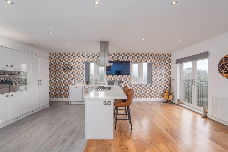 Kitchen / Dining...
