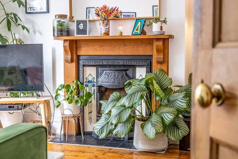 4 bedroom terraced house for sale, Heyshott Road, Southsea