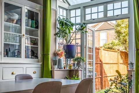 4 bedroom terraced house for sale, Heyshott Road, Southsea