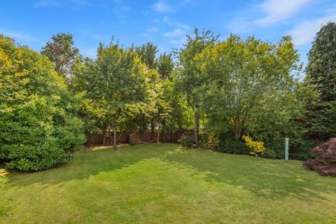 Wyndene Crest Hill, Peaslake, Guildford, GU5 9PE