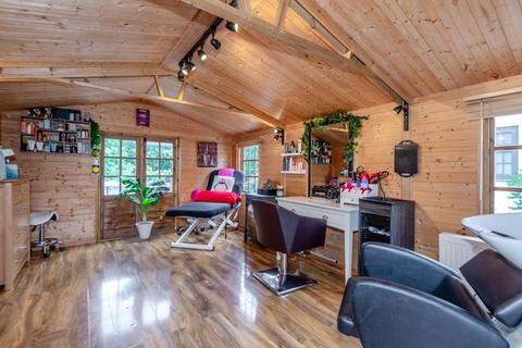 Wyndene Crest Hill, Peaslake, Guildford, GU5 9PE