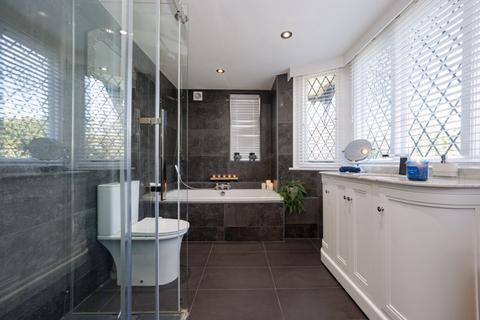 undefined, Golf Open 2026 - Grosvenor Road, Birkdale, Southport - Sleeps 10 - 8 min walk to Birkdale golf course