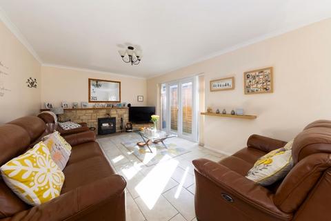 15 Berkeley Close, Banbury, OX16 0UH
