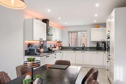 24 Perrins Way, Bevere, Worcester, WR3 7WB