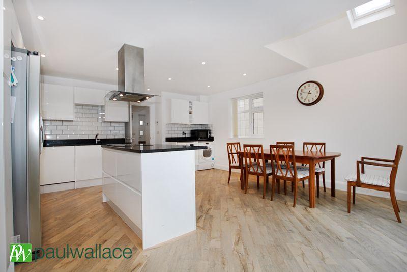 Kitchen/Dining