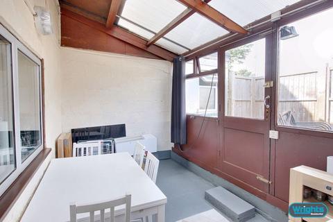 28 Bradley Road, Trowbridge, BA14 0QX