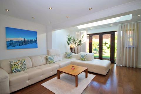 undefined, Cosgrove Close, Hayes