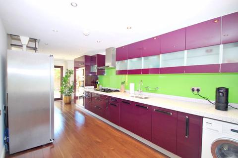 undefined, Cosgrove Close, Hayes