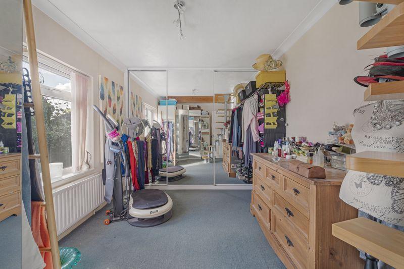 Dresser/ Bedroom