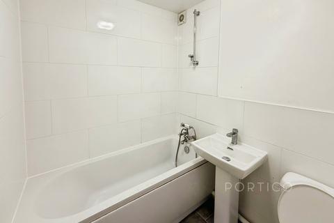 1 bedroom flat to rent, Coppermill Lane, London, E17