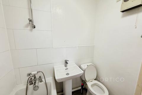 1 bedroom flat to rent, Coppermill Lane, London, E17