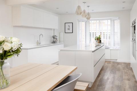 undefined, Manor Court, Bubwith
