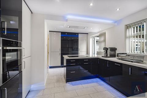 undefined, George Street, Shaw, Oldham, OL2 8HG