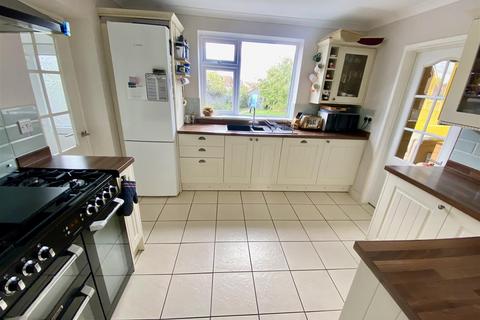 3 bedroom semi-detached house for sale, Brecon Close, Swindon SN3