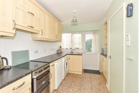 3 bedroom chalet for sale, South Court Drive, Canterbury CT3