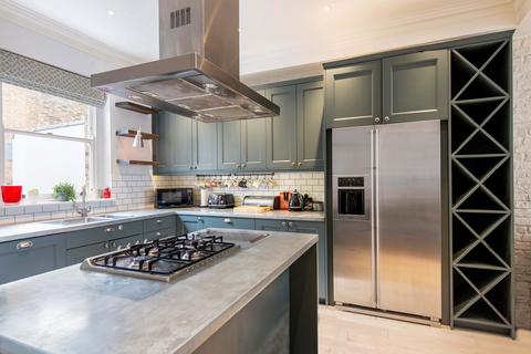 3 bedroom apartment to rent, Gloucester Avenue, London NW1