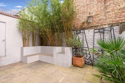 3 bedroom apartment to rent, Gloucester Avenue, London NW1