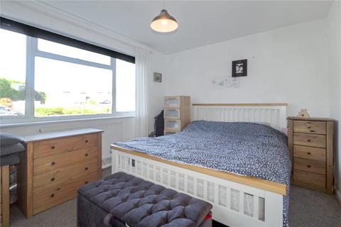 2 bedroom apartment for sale, Treecot Drive, Leigh-on-Sea, Essex, SS9