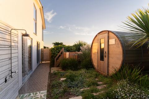 4 bedroom house for sale, The Palm House, Mawgan Porth, TR8