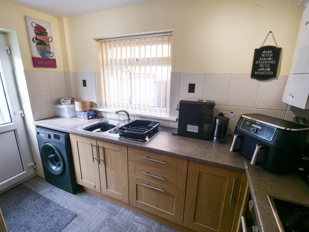 Kitchen Dual Aspect