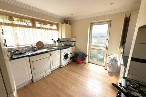 3 bedroom detached bungalow for sale, Round Green, Luton LU2