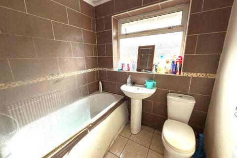 3 bedroom detached bungalow for sale, Round Green, Luton LU2