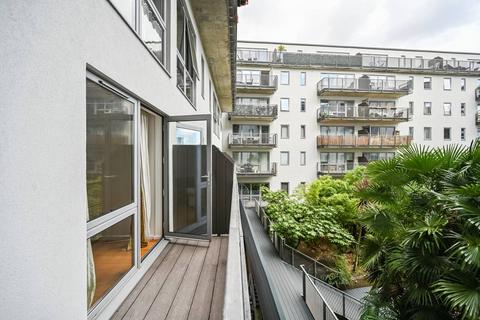 2 bedroom flat for sale, 417 Wick Lane, London E3
