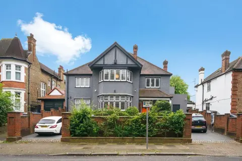 5 bedroom detached house to rent, Brondesbury Park, London NW2