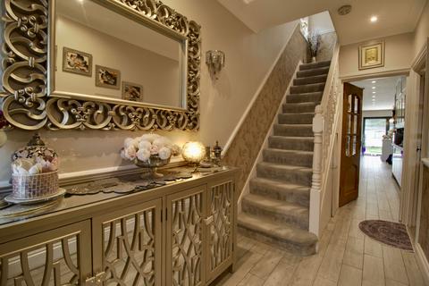 4 bedroom end of terrace house for sale, Mount Pleasant Road, Romford RM5