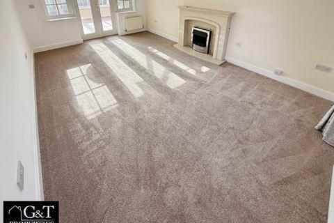 4 bedroom semi-detached house for sale, Donnington Court, Dudley