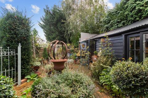 undefined, 21a  Cowleigh Road, Malvern, Worcestershire