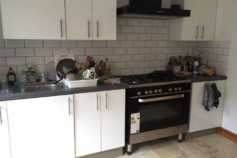 3 bedroom house share to rent, Nottingham NG7