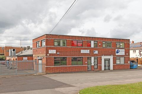 Warehouse to rent, Queensway Leamington Spa CV31 3LZ