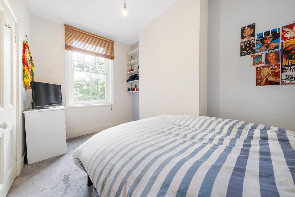 Bedroom (2).JPG