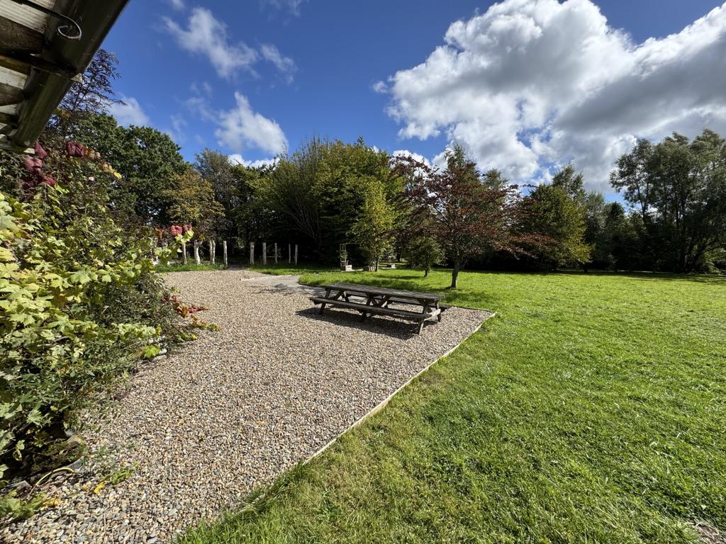 Side Decking Area