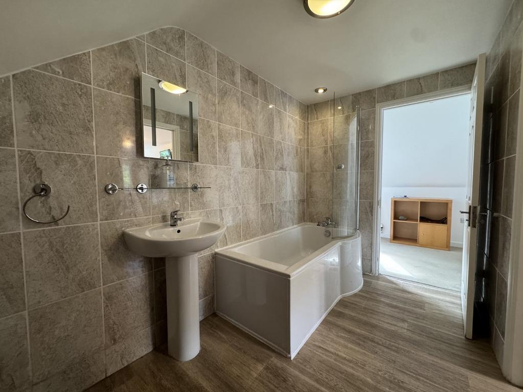 En-suite 5