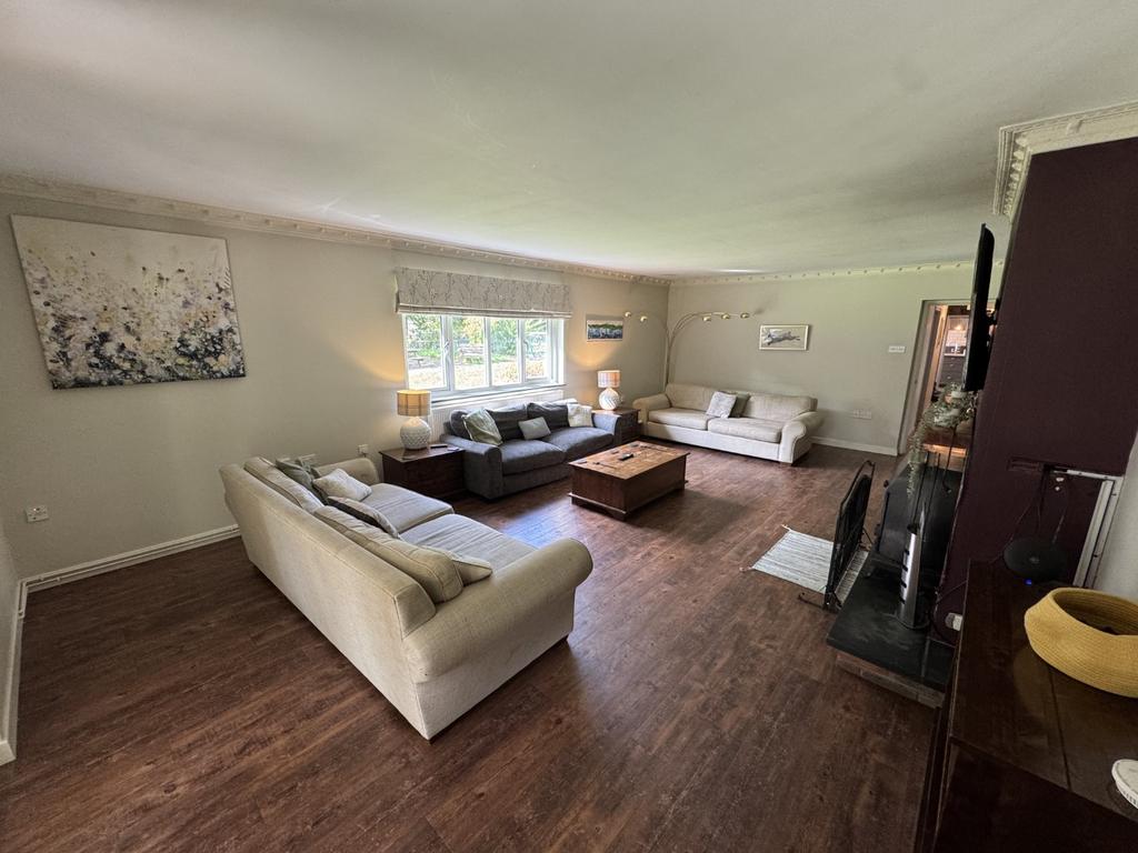 Lounge 1