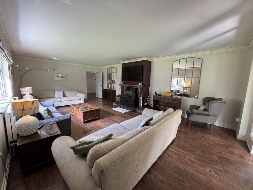 Lounge 1
